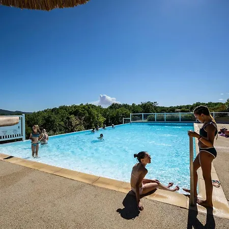 캠프장 Familiale 3 Etoiles Vue 360 Piscine A Debordement Empl Xxl 라봄