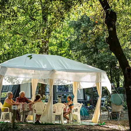 Familiale 3 Etoiles Vue 360 Piscine A Debordement Empl Xxl