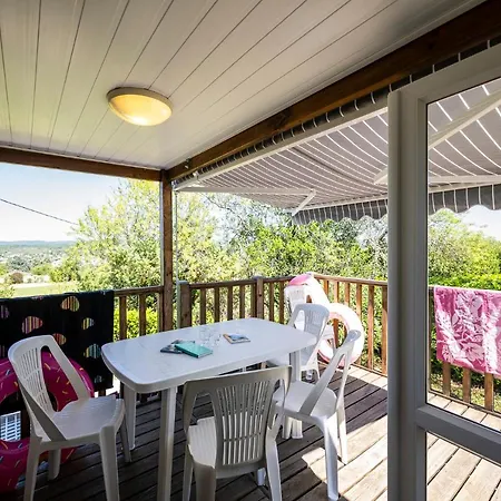 Campsite Familiale 3 Etoiles Vue 360 Piscine A Debordement Empl Xxl