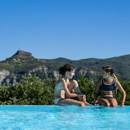 Familiale 3 Etoiles Vue 360 Piscine A Debordement Empl Xxl Labeaume