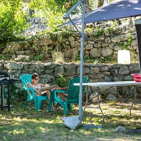 Familiale 3 Etoiles Vue 360 Piscine A Debordement Empl Xxl Labeaume