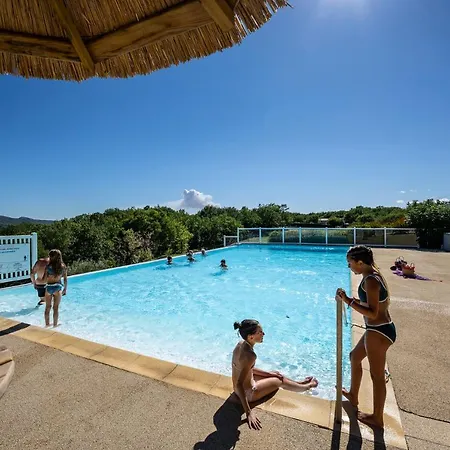 Familiale 3 Etoiles Vue 360 Piscine A Debordement Empl Xxl 캠프장