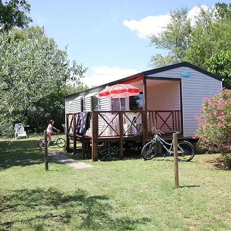 Familiale 3 Etoiles Vue 360 Piscine A Debordement Empl Xxl
